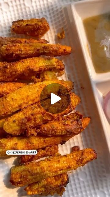 Shilpi Sharma on Instagram: "Tandoori Baby corn ✨ Crunchy & tasty appetizer made by marinating the baby corn with spiced curd and grill them on oven or pan or Airfryer.  NOTES • Make sure to turn over in between for even Airfryer • My baby corns were a bit fat so had to cut into 2slits. If it’s small, keep it whole. • I clean baby corn by soaking in salt water plus vinegar or turmeric for 15 mins and pat dry, air dry completely before storing it. •Butter adds good flavour as it gets roasted. You can use ghee or oil too  ** Keep follow @myexperiencediaries for more amazing recipes🥰  #reels #tandooribabycorn #reelsviral #reelsinstagram #ramadanrecipes #healthysnacks #tandoori #babycorn #ramadan #foodie #tandooriflame #appetizers #loveforfood #reelsindia #reelsvideo #airfryerrecipes" Babycorn Recipes, Tikka Recipe, Baby Corn, Cold Coffee Recipes, Dry Air, Corn Recipes, Ramadan Recipes, Cold Coffee, Amazing Recipes