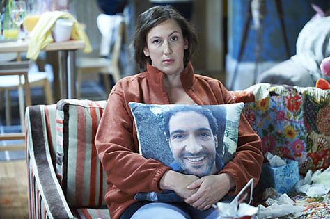 miranda... so so funny! one of the few shows that actually makes me laugh out loud. Miranda Bbc, Miranda Tv Show, Agatha Raisin, Miranda Hart, Bad Job, British Humor, Doc Martin, Call The Midwife, British Comedy