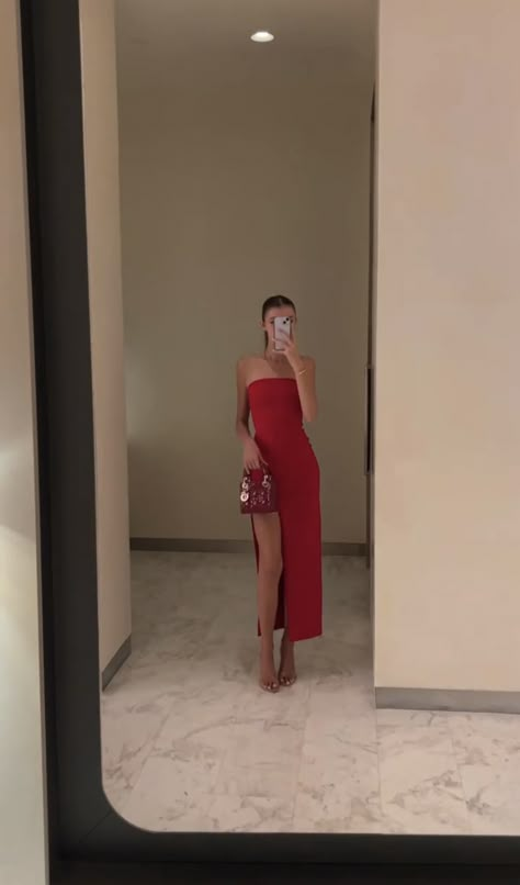 Cute Night Out Outfits Casual, Romantic Date Outfit Night, Albanian Wedding Guest Dress, Red House Of Cb Dress, Dresses Night Out, Dress Photoshoot Ideas At Home, Red Dresses Classy Short, Christmas Red Dress Outfit, Red Heels Outfit Classy