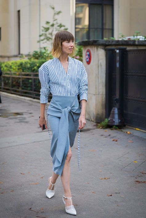 Paris Fashion Week Street Style Spring 2018 | POPSUGAR Fashion Anya Ziourova, Street Editorial, Skirts 2022, Blue Skirts, Giovanna Battaglia, Miroslava Duma, Anna Dello Russo, Street Style 2017, Popsugar Fashion