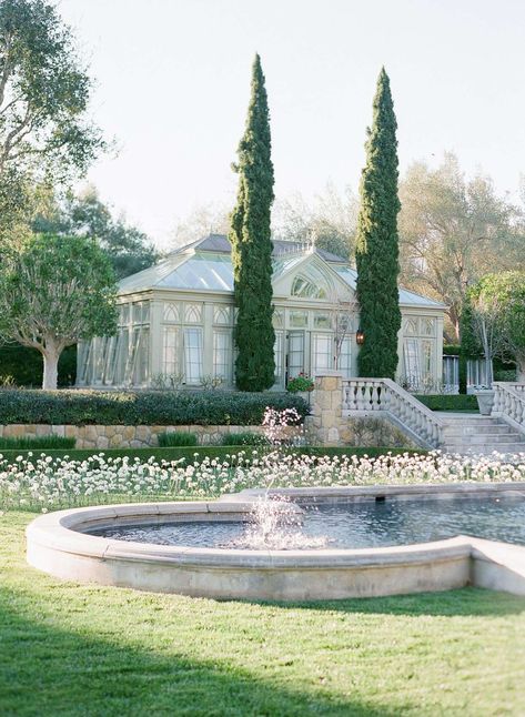 kristin-kavyon-wedding-venue-0721 Garden Wedding Venues California, Wedding Stairs, Castle Wedding Venues, European Wedding Venue, Wedding Walkway, Wedding Reception Chairs, Wedding Castle, White Weddings Reception, Wedding In California