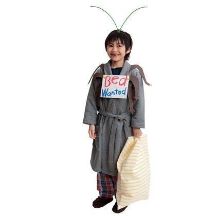 Bedbug costume Bug Costume Diy, Diy Halloween Boys, Boys Halloween Costumes Diy, Bug Costume, Halloween Forum, Halloween Tutorial, Diy Halloween Costumes For Kids, Homemade Halloween Costumes, Bed Bug