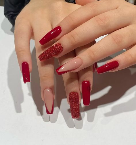 23+ Elegant Red Coffin Nail Designs (2024) - DrExplains Color Ombre Nails Short, Red And Glitter Nail Designs, Red Nail Coffin, Red Nails Ombre, Red Coffin Nail Designs, Red Nail Glitter, Red Nails Coffin, Nails Red Short, Red Nails With Glitter