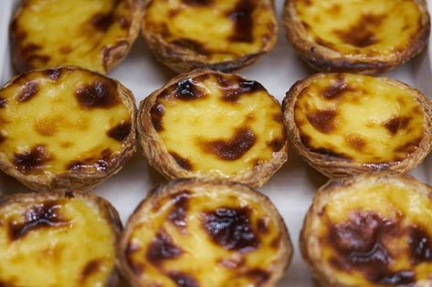 Portuguese Bakeries Toronto Egg Custard Tart Recipe, Egg Custard Tart, Custard Tart Recipe, Custard Tarts Recipe, Homemade Puff Pastry, Custard Tarts, Mary Berry Recipe, Homemade Custard, Custard Tart