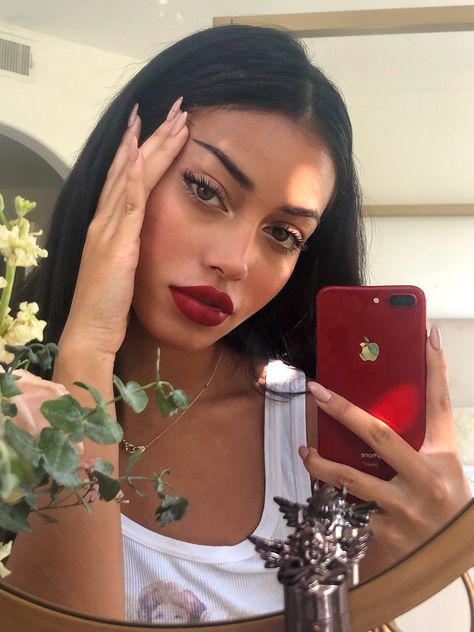 Cindy Kimberly on Twitter: "the room is on fire and she’s fixing her hair… " Cindy Wolfie, Nyx Liquid Suede, Cindy Kimberly, Cream Lipstick, Holiday Makeup, Foto Casual, Girl Inspiration, A Mirror, Glam Makeup