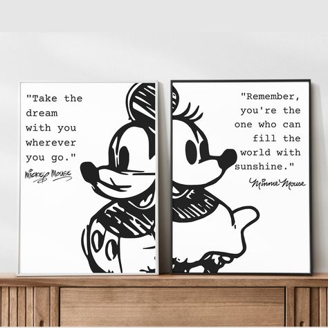 Modern Disney Nursery Ideas, Retro Disney Decor, Disney Playroom Decor, Disney Bedrooms Kids, Disney Theme Room, Disney Nursery Themes, Mickey Mouse Bedroom Ideas, Disney Living Room, Disney Themed Room