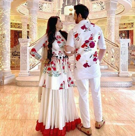 Couple Dress Matching, Wedding Kurta For Men, Wedding Dresses Men Indian, Couple Matching Outfits, Couple Wedding Dress, Indian Wedding Photography Poses, Couple Dress, Wedding Dress Men, Cute Couple Outfits