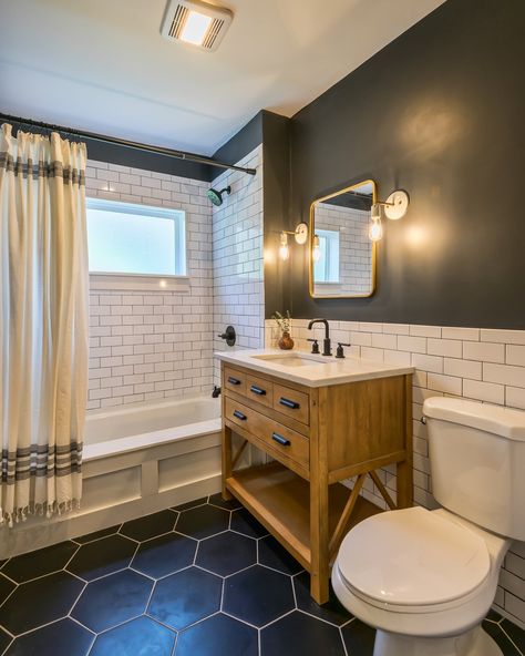 Black Hex Tile Bathroom, Black Tile Bathroom, Black Tile Bathroom Floor, Bathroom Floor Ideas, Black Bathroom Floor, Hexagon Tile Bathroom, Tile Bathroom Floor, Black Tile Bathrooms, Classic Bathroom Design