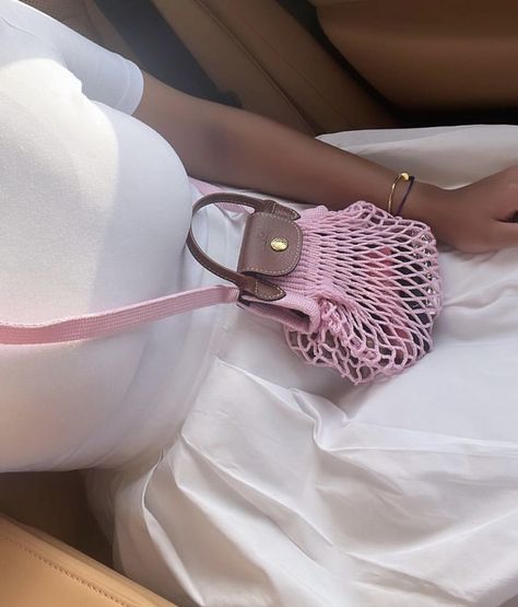 Pink Longchamp Bag, Longchamp Bag Outfit, Mini Bag Outfit, Longchamp Crossbody Bag, Gang Aesthetic, My Style Bags, Longchamp Bag, Handbag Essentials, Tas Fashion