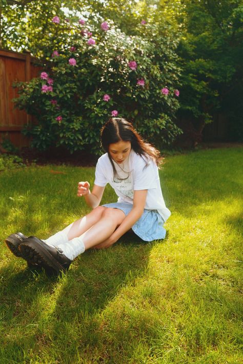 Outside ladybird shirt summer grass doc martens denim skirt outfit posing wide angle photography poseinspo Cute Pose Photoshoot, Photoshoot Angles Ideas, Grass Photography Poses, Poses For Woman Photoshoot, Unique Angles Photography, Midsize Photoshoot Poses, Summer Vibe Photoshoot, Grass Aesthetic Photoshoot, Outside Pics Instagram