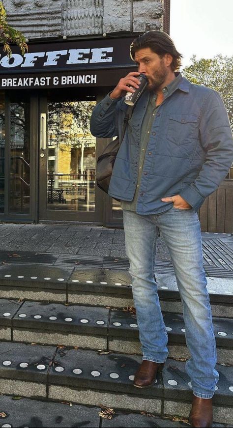 Mens Fall Western Outfits, Country Chic Mens Attire, Mens Modern Western Style, Ranch Hand Outfit Men, Cowboy Mens Outfit, Mens Outfits Cowboy Boots, Modern Western Mens Outfits, Western Winter Outfits Men, Men’s Outfit Ideas With Cowboy Boots