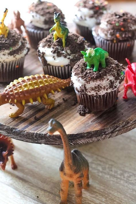 Dino Cupcakes Boys, Dino Cupcakes, Dino Birthday Cake, Dinosaur Cupcakes, Dinosaur Birthday Party Decorations, Dinosaur Birthday Cakes, Yoghurt Cake, Dinosaur Themed Birthday Party, Dino Birthday Party