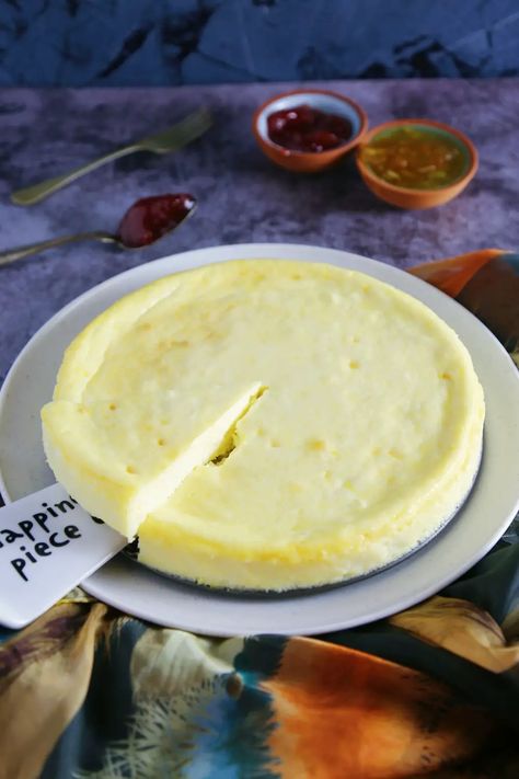 Easy Gluten-free Crustless Cheesecake - Wallflour Girl Healthy Crustless Cheesecake, Gluten Free Crustless Cheesecake, Easy Crustless Cheesecake Recipes, Crustless Cheesecake Easy, No Crust Cheesecake Recipes, Cheesecake Without Crust, Crustless Cheesecake Recipes, Cheesecake No Crust, No Crust Cheesecake