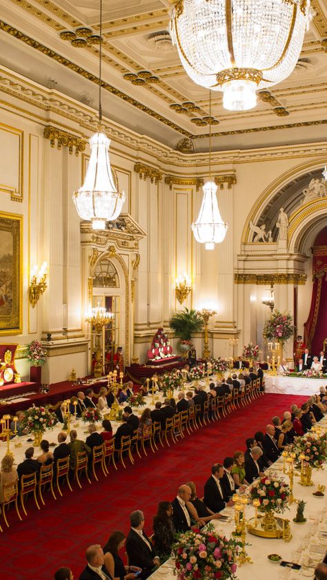 Duchess Kate borrowed her ruby and diamond necklace from another royal for state banquet via @AOL_Lifestyle Read more: https://www.aol.com/article/lifestyle/2017/07/12/duchess-kate-state-banquet-marchesa/23026815/ Lover's Knot Tiara, Royal Banquet, Lovers Knot Tiara, State Banquet, Modern Royalty, Marchesa Gowns, Ruby And Diamond Necklace, The Affair, Lady Macbeth