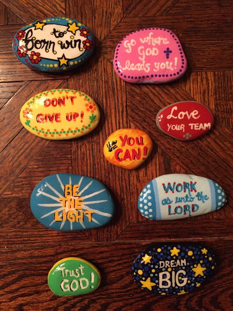 Painted rocks ideas. Motivation. Motivational Rocks Painting, Kindness Garden, Girls Luncheon, Painted Rocks Ideas, Bird Feeder Craft, Rock Designs, Diy Rock Art, Maple Grove, Painted Rocks Diy