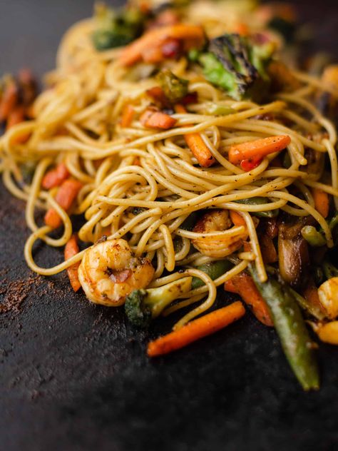 Blackstone Stir Fry, Shrimp Noodle Stir Fry, Fry Noodles Recipe, Shrimp Stirfry, Rv Recipes, Stir Fry Noodles Recipe, Chicken Stir Fry With Noodles, Homemade Stir Fry Sauce, Stir Fry Shrimp Recipes