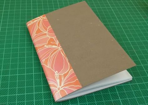 How To Make A Journal Book Notebooks, Custom Notebooks Diy, How To Make Notebook, How To Make A Notebook, Chapbook Design, How To Make Notebooks, Make A Notebook, Homemade Journal, Envelope Book