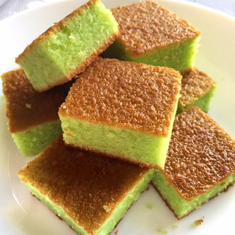 Pandan or Screwpine is widely used in Southeast Asian culinary scene even way back during the colonial times. They are extremely fragrant, naturally pigmented and pairs well with the flavour of coconut milk. This Pandan Hot Milk Cake Recipe captures the essence of that. It has Coconut Milk added Hot Milk Cake Recipe, Milk Cake Recipe, Hot Milk Cake, Pandan Cake, Asian Cake, Mochi Cake, South East Asian, Colonial Times, Milk Cake