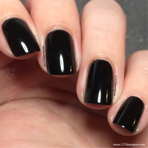 OPI Black Onyx Opi Black Onyx Nail Polish, Black Nail Polish Ideas, Black Nail Paint, Nail Polish Ideas Easy, Lincoln Park After Dark, Opi Black, Opi Fall, Essie Colors, Chrome Nail Polish