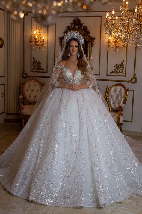 Royal Wedding Dresses, Wedding Dresses Sweetheart, Royal Wedding Dress, Modieuze Outfits, Perfect Wedding Dress, Make Color, Royal Wedding, Beautiful Wedding Dresses, Beaded Lace