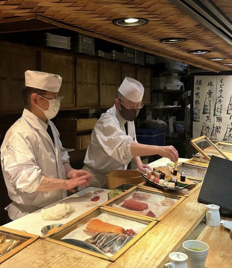 Tokyo Sushi Restaurant, Japan Sushi Aesthetic, Japan Moodboard, Winter In Japan, Japan Holidays, Tokyo Japan Travel, Japanese Travel, Japanese Lifestyle, Go To Japan