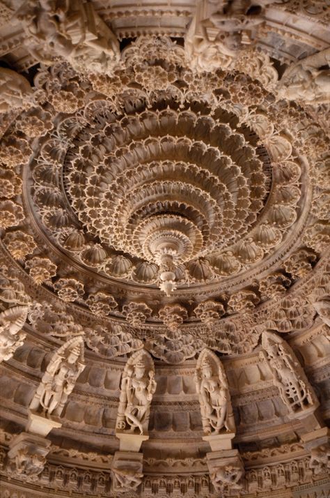 These 8 temples in India have the most fascinating architectural stories | Architectural Digest India Hindu Architecture, Temple Interior, Vedic Science, Architecture Antique, Mount Abu, Arte Yoga, Temple India, Indian Temple Architecture, India Architecture