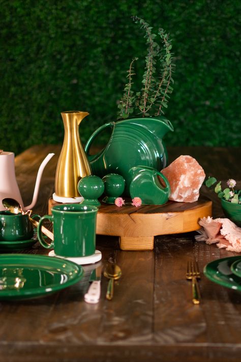 Pre-Order Fiesta Jade Dinnerware with their newest color of the year! Shop all Fiesta. 1920s Living Room Decor, Jade Dinnerware, Personalized Table Setting, 1920s Living Room, 2023 Color Of The Year, Fiesta Dishes, Fiesta Colors, Modern Mugs, Color Jade