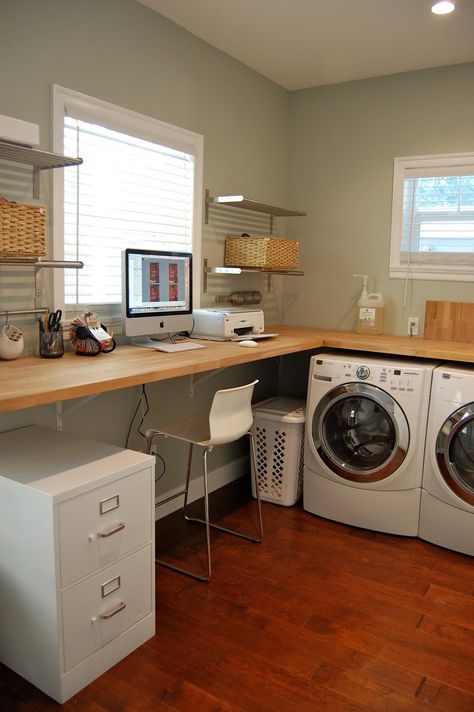 Simple open shelving Small Office In Laundry Room, Laundry Office Combo Small, Office In Laundry Room Small Spaces, Utility And Office Room, Laundry And Study Room, Office Utility Room Ideas, Laundry Room Office Combo Layout, Office And Utility Room, Laundry Room Office Ideas