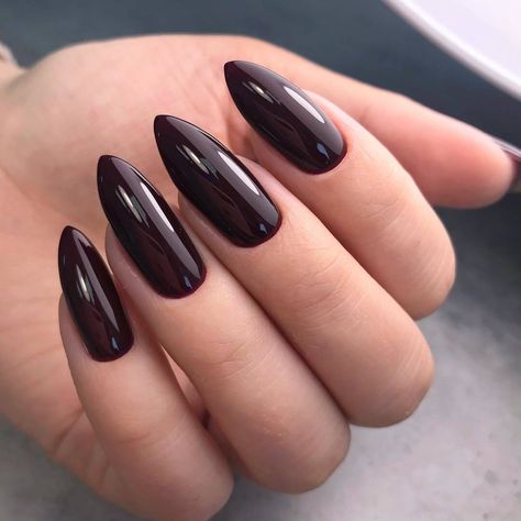 Oval Nails Dark, Nail Art Simple, Natural Gel Nails, Easy Nail Art Designs, Nails Dark, Black Acrylic Nails, Diy Acrylic Nails, Nail Tutorial, Simple Nail Art Designs