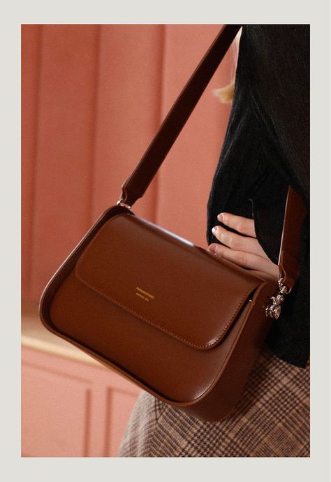 FinebagStudio Leather Crossbody Bag with Double Straps Find Your Own Style, قلادات متدلية, Classy Purses, Trendy Purses, My Style Bags, Bag Women Fashion, You Are Special, Stylish Handbags, Pretty Bags