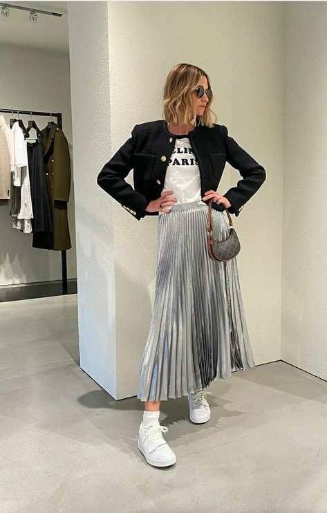 Grey Plisse Skirt Outfit, Pleated Silver Skirt Outfit, Silver Maxi Skirt Outfit, Long Silver Skirt Outfit, Silver Skirt Outfit Metallic, Silver Pleated Skirt Outfit, Gray Pleated Skirt Outfit, Metallic Pleated Skirt Outfits, Silver Skirt Outfit