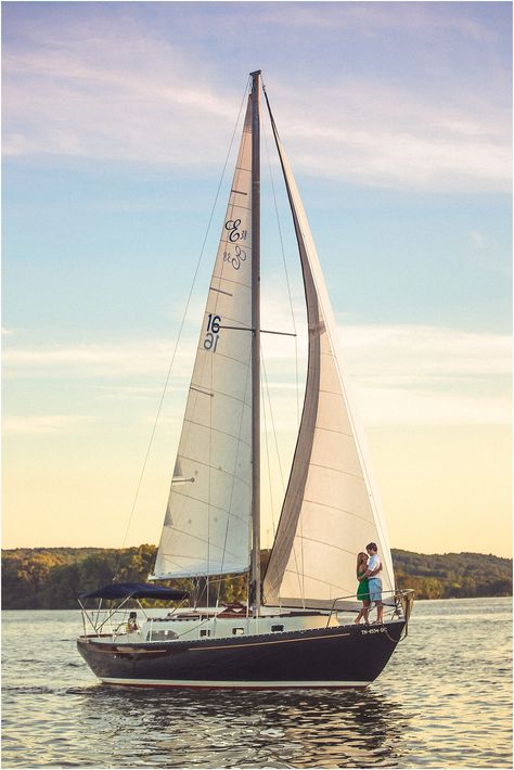 Sailboat Engagement Picture Beautiful Sailboats, Sailboat Pictures, Sailboat Engagement, Sailboat Photography, Yacht Sailing, Key West Wedding, Boat Pics, Knoxville Wedding, Engagement Picture