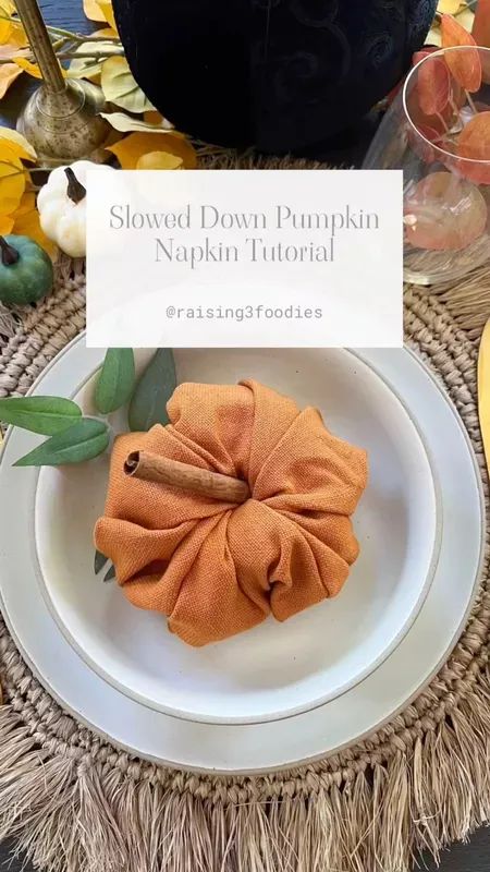 Halloween Napkin Folding, Thanksgiving Napkin Folds, Pumpkin Napkin, Easy Napkin Folding, Cloth Napkin Folding, Fall Napkins, Halloween Napkins, Thanksgiving Napkins, Thanksgiving Dinner Table