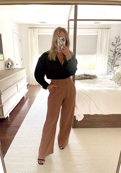 Wide Leg Trousers Outfit, Work Attire Women, Cute Professional Outfits, Wide Leg Pants Outfit, Business Professional Outfits, Casual Work Outfits Women, Cute Work Outfits, Office Casual Outfit, Stylish Work Attire