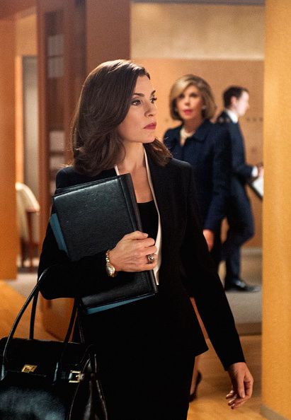 Good Wife costume designer Dan Lawson breaks down the 6 steps to having a wardrobe as chic as Alicia Florrick's. Grunge Hats, Studera Motivation, Law School Inspiration, Women Lawyer, My Future Job, Lawyer Fashion, Look Office, Lawyer Outfit, Fashion Grunge