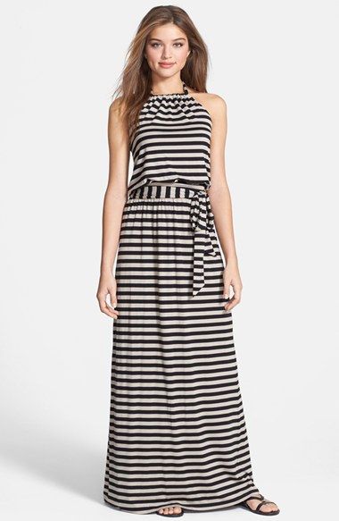 Striped Maxi Dress Outfit, Long Kurti Designs, Striped Maxi Dress, Maxi Dress Outfit, Maxi Skirt Dress, Casual Chique, Halter Maxi, Striped Maxi, Halter Maxi Dresses