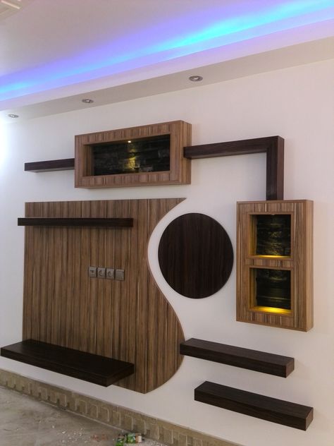 टीवी यूनिट डिजाइन, Partitions Ideas, टीवी यूनिट, Wooden Wall Partition, Tv Cupboard Design, Small Space Bathroom Design, Wall Partitions, Lcd Panel Design, Entry Door Designs