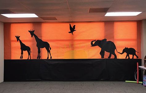 African Theme Classroom Ideas, Animal Planet Decorations, Safari School Decorations, Jungle Theme Library, Safari Prom Theme, Vbs Safari Theme Decorations, Safari Theme Book Fair, Jungle Theme Dance, Safari Themed Decorations