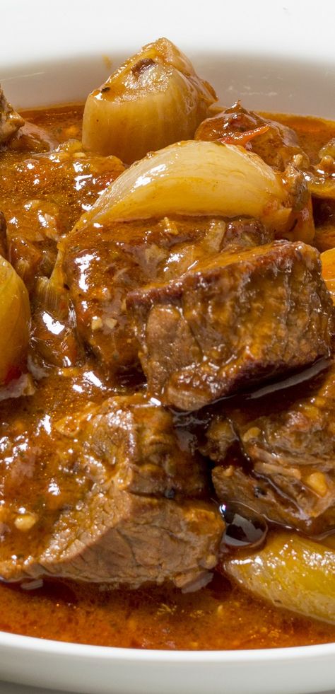 Instant pot Greek beef stifado recipe. A hearty beef stew cooked in the Instant Pot, with traditional Greek flavors: tomato, onion, garlic, wine, and a hint of cinnamon. #pressurecooker #instantpot #greek #dinner #beef #stew #traditional #homemade via @slavabondarev Beef Stifado Recipe, Stifado Recipe, Greek Beef Stew, Beef Stifado, Greek Beef, Chicken Tinga Recipe, Crockpot Recipes Mexican, Popcorn Chicken Recipe, Hearty Beef Stew