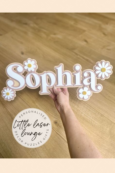 Kids Door Name Signs, Daisy Room Decor Ideas, Daisy Name Sign, Cricut Name Signs, Daisy Themed Nursery, Theme Playroom, Daisy Room, Nursery Door Sign, Daisy Name