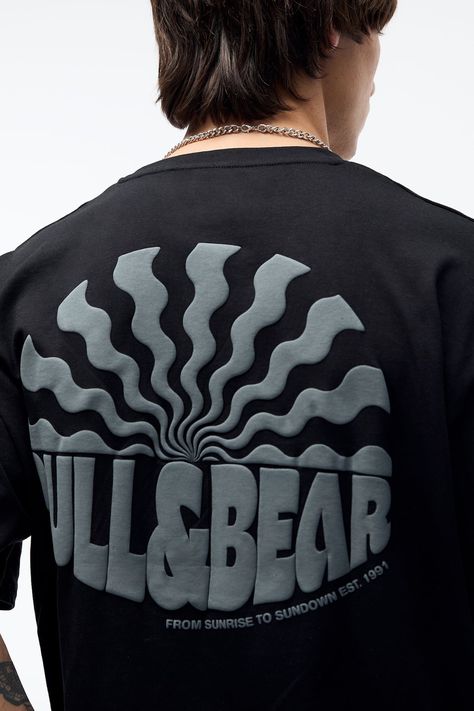 Kaos Oblong, Logo P, Cool Nike Wallpapers, Cool Shirt Designs, Pull And Bear, Men Stylish Dress, Nike Wallpaper, Pull N Bear, New T