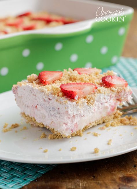 Strawberry Cream Cheese Dessert, Orange Pound Cake Recipe, Pineapple Dream Dessert, Cool Whip Desserts, Dream Dessert, Fruity Recipes, Dream Whip, Cream Cheese Desserts, Strawberry Season