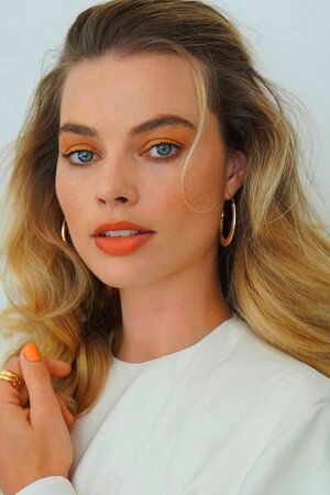 Orange Lipstick Makeup, Orange Eye Makeup, Neutral Eye Makeup, Orange Eyeshadow, Orange Lipstick, Orange Makeup, Beautiful Eyebrows, Orange Lips, Neutral Eyes