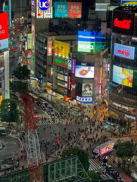 Living In Tokyo, Japan Apartment Aesthetic, Shibuya Aesthetic, Tokyo Japan Photography, Shibuya Japan, Tokyo Apartment, Japan Living, Tokyo Photography, Tokyo Aesthetic