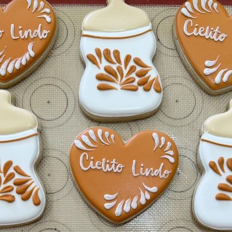 Maria Saldana on Instagram: "Cielito Lindo • Cookie design inspo was by •Cookies by Carina• here on instagram." Mexican Christmas Cookies Decorated, Cielito Lindo Theme Baby Shower Ideas, Cielito Lindo Theme Bautizo Girl, Mexican Style Baby Shower Ideas, Cielito Lindo Baby Shower Theme Pink, Cielito Lindo Gender Reveal, A Little Señorita Is On Her Way Theme, Mexican Party Desserts, Cielito Lindo Cookies