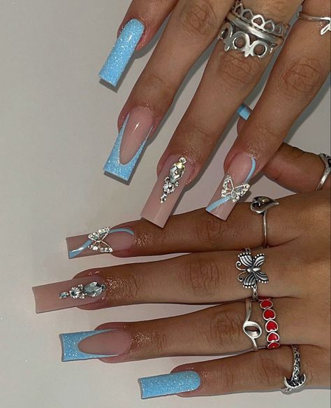 Blue N Silver Nails, Dark Blue And White French Tip Nails, Light Blue Nails Birthday, Light Blue Nails Medium Length, White Light Blue Nails, Blue Nails Baby Shower Ideas, Light Blue Homecoming Nails, Light Blue Coquette Nails, Blue Icy Nails