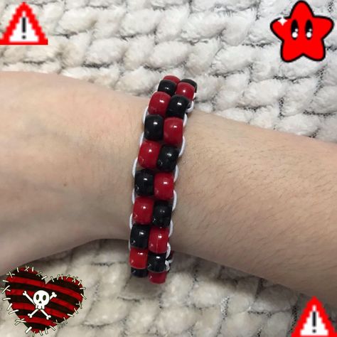 Spider Man Kandi Bracelet, Scene Emo Bracelets, Diy Punk Bracelet, Kandi Rosary, Red And Black Kandi, Emo Beaded Bracelets, Emo Kandi Ideas, Emo Bead Bracelets, Mcr Bracelet Ideas