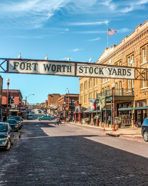 Antique Photoshoot, Fort Worth Rodeo, Fredericksburg Wineries, Downtown Fort Worth, Fort Worth Stockyards, Texas Sunset, Texas Cowboy, Texas Life, Cattle Drive