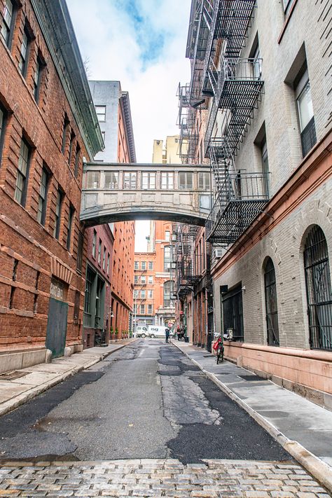 What to do in Tribeca | A Complete Tribeca Travel Guide Building Street View, House Concept Art Interior, Street View Drawing, City Street Drawing, Street Veiw, Fantasy House Concept Art, Street View Photography, Fantasy House Concept, Street Perspective