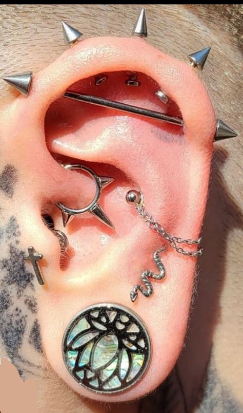 Punk Piercings Ears, Alt Ear Piercing Ideas, Ear Piercing Set Up Goth, Cool Ear Piercings Punk, Alt Ear Piercings, Spike Ear Piercing, Punk Ear Piercings, Coin Slot Piercing, Grunge Style Aesthetic